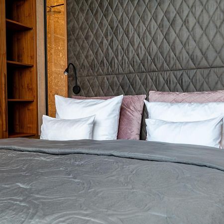 Meiser Design Hotel ディンケルスビュール エクステリア 写真