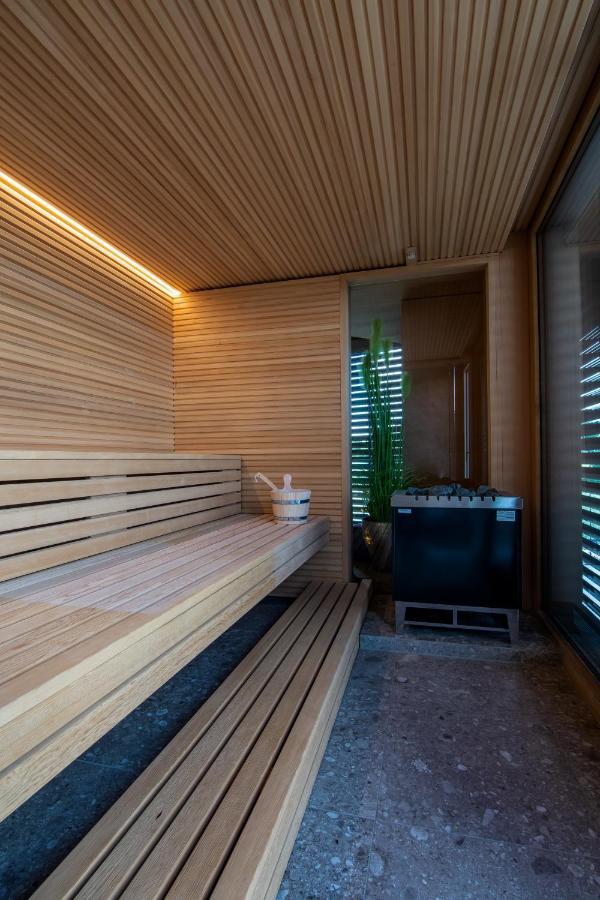 Meiser Design Hotel ディンケルスビュール エクステリア 写真
