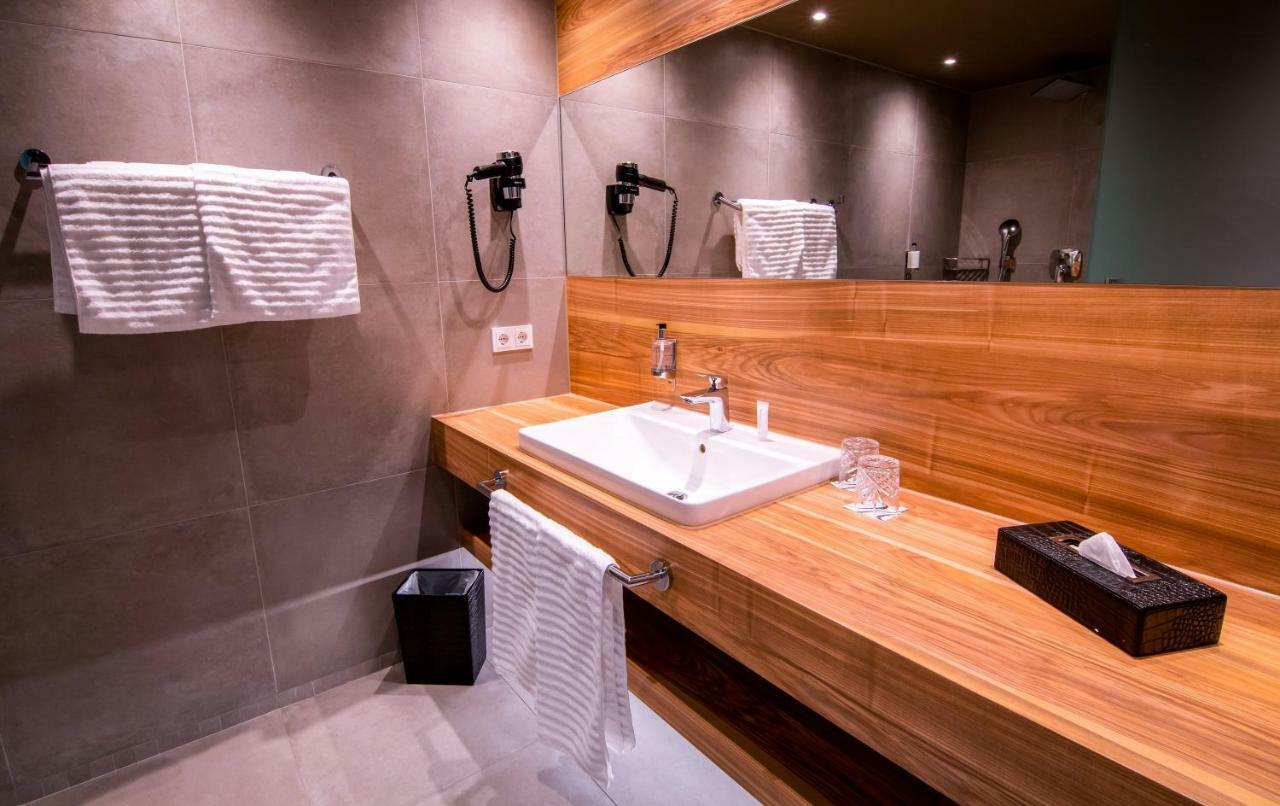 Meiser Design Hotel ディンケルスビュール エクステリア 写真